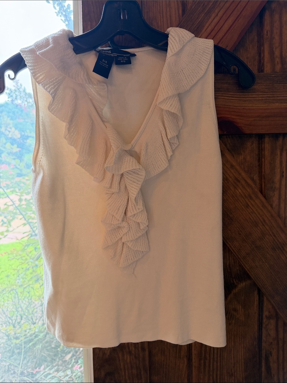 Michelle Nicole Cream Ruffle V-Neck Sleeveless Camisole